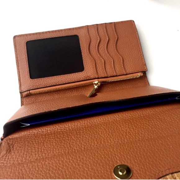 🌷Boho Chic! Rebecca Minkoff Fringe Tech Crossbody - Picture 8 of 8